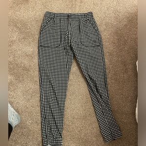 XXS Albion fit jetsetters! Very cute would be an awesome pant for spring!
